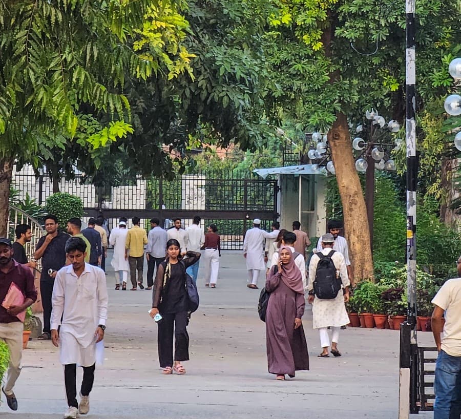 Jamia Millia Islamia University Academic Building photo 7